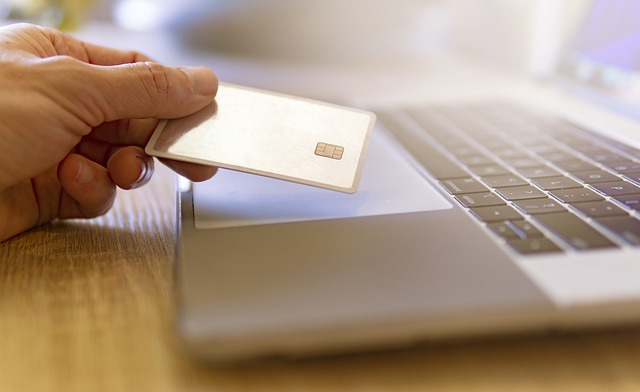E-commerce platform with modern UI showing product catalog and checkout interface
